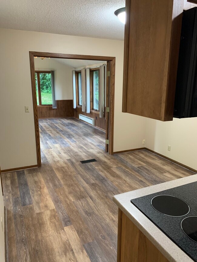 Building Photo - 13694 Fordham Ave