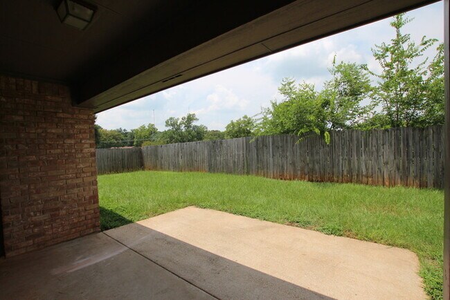 Building Photo - Available Now! 3 Bed 2 Bath Rental in Bullard ISD!