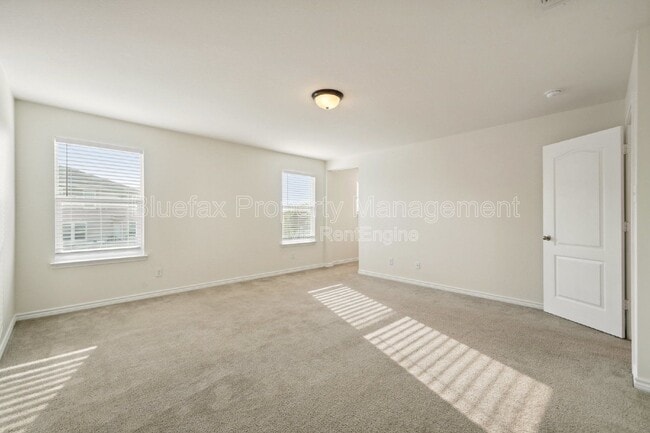 Building Photo - 3306 Putnam Fields