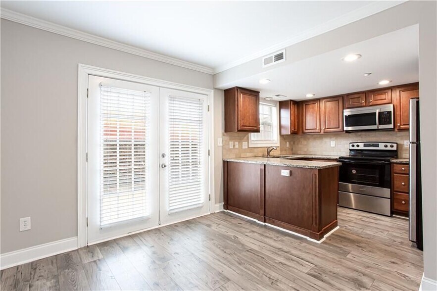 Building Photo - 7 Villa Ct SE