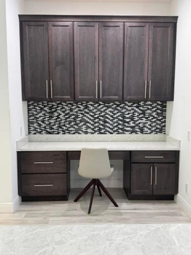 Building Photo - 615 Windward Cir N