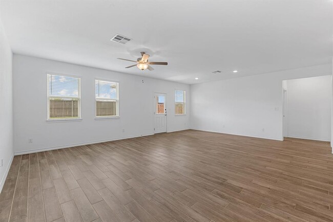 Building Photo - 204 Thurman Holt Rd