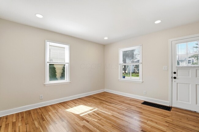 Building Photo - 1654 Ashland Ave