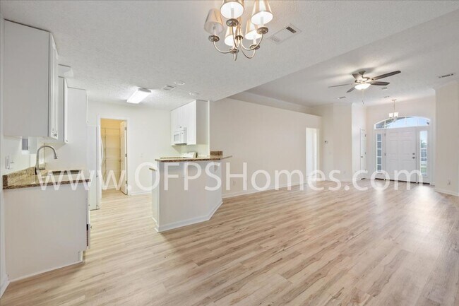 Building Photo - 4900 Cherokee Heights