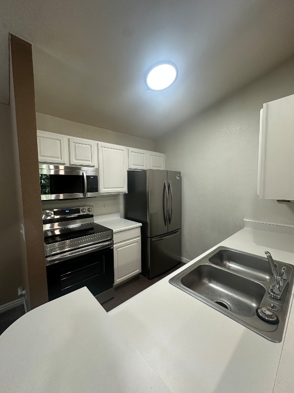 Building Photo - 108 W 1230 N St