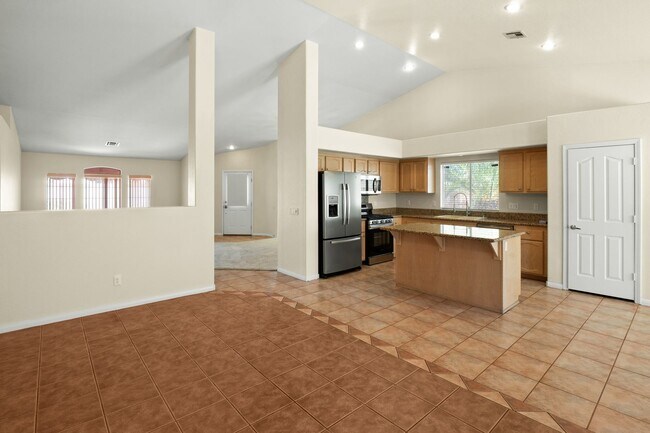 Building Photo - SW!! Single Story!! Pool!! NO HOA!!  Corne...