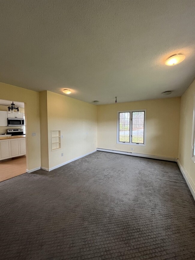 Building Photo - 988 Prindle Rd