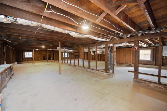 Building Photo - Charming Craftsman Bungalow with Full Base...