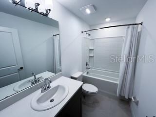Building Photo - 5687 Archipelago St