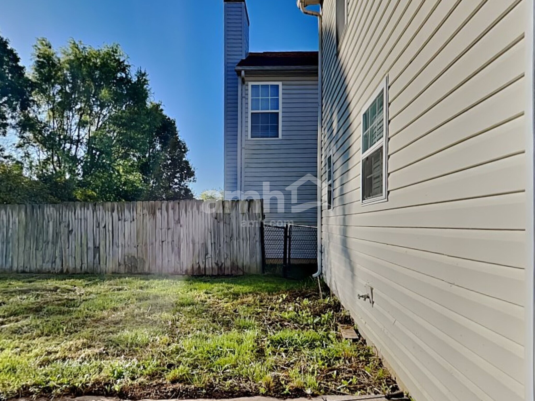 Building Photo - 8149 Whitham Dr