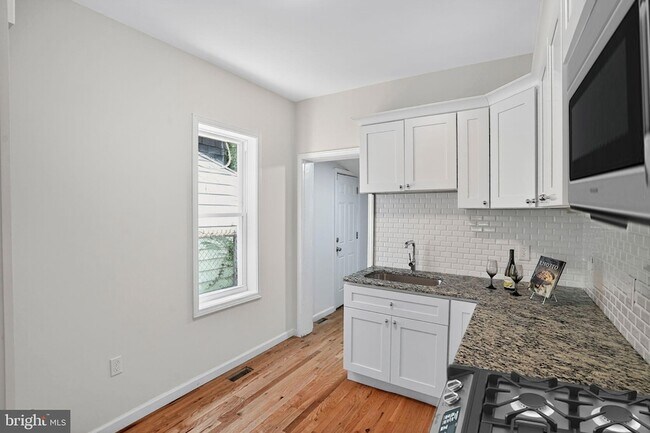 Building Photo - 4324 Otter St