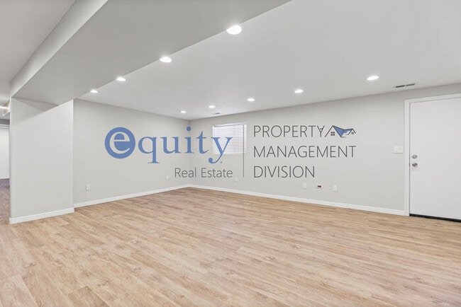 Building Photo - Large basement apartment in South Jordan