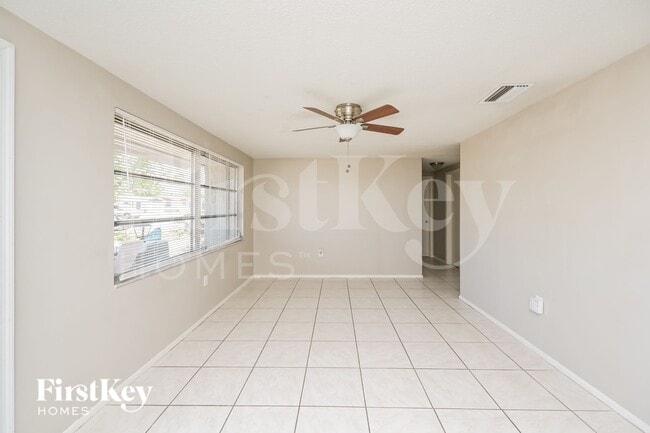 Building Photo - 10905 Kingsbridge Rd