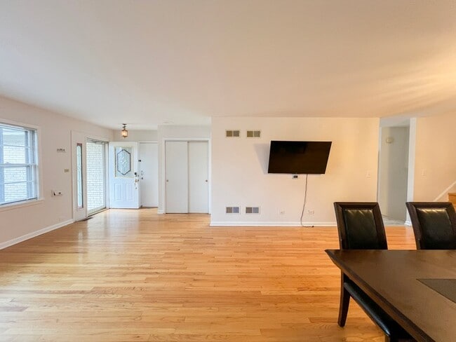 Building Photo - 4716 Thatcher Ave