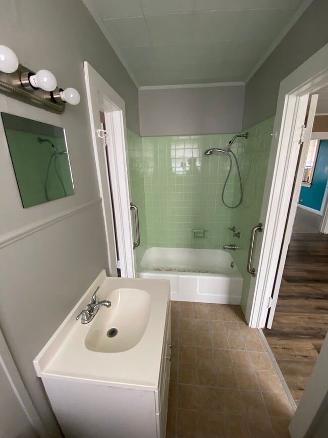 Building Photo - 3-Bedroom 2-Bathroom Home in downtown Houma