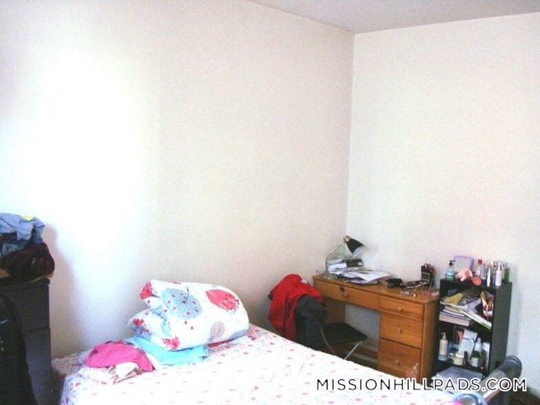 Building Photo - 16 Copenger St