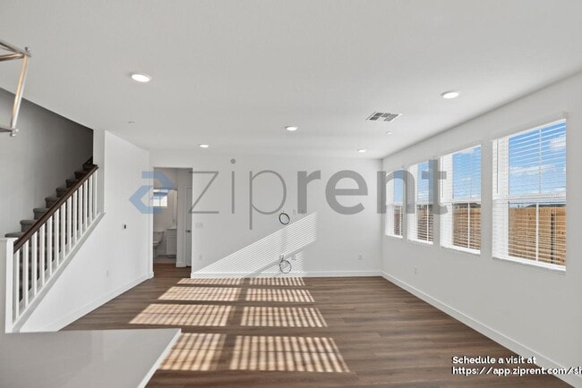 Building Photo - 426 Gold Coast Rd