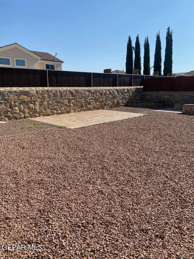 Building Photo - 12625 Tierra Tigre Ave