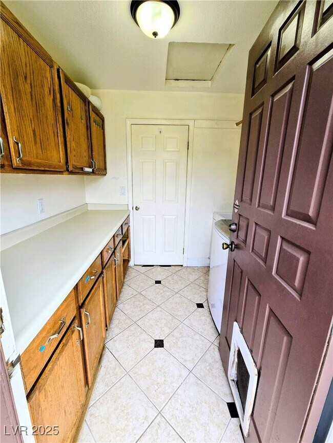 Building Photo - 3159 Tonyram Cir