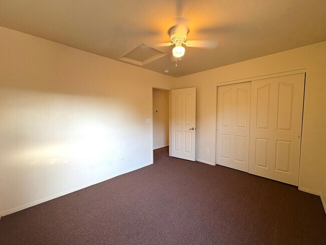 Building Photo - 330 Arnold Terrace