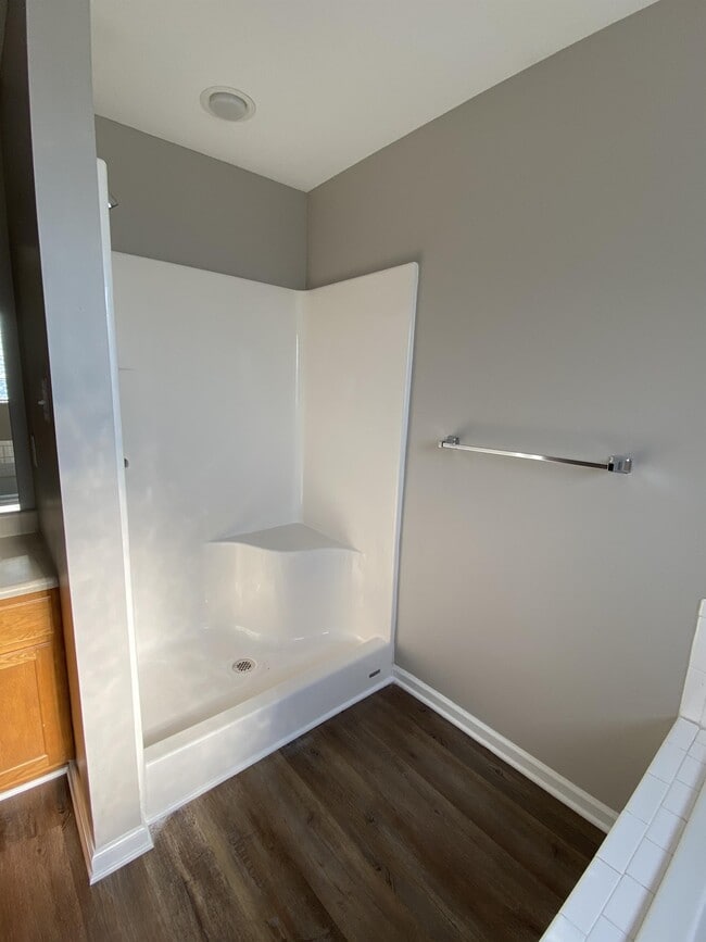 Building Photo - 2517 Tyvola Ct