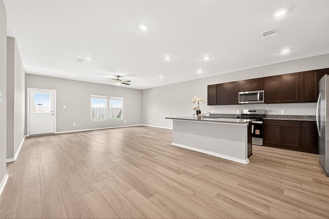 Building Photo - 5330 Buffalo Grass Ln