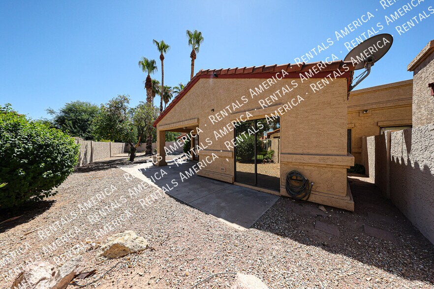 Building Photo - 636 N Cathy Ct