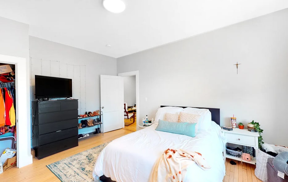 Building Photo - 1284 Commonwealth Ave