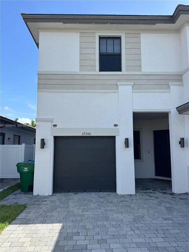 Building Photo - 17355 SW 41st St