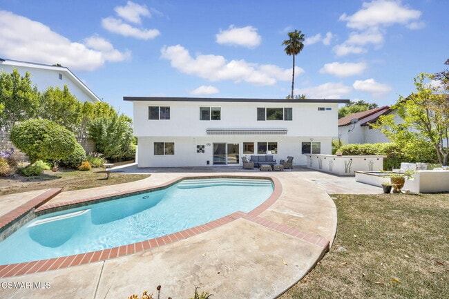 Building Photo - 5315 Cangas Dr