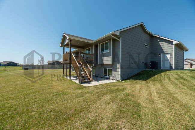 Building Photo - 1558 N Aster Cir