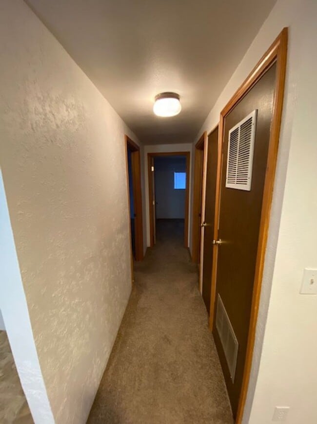 Building Photo - HOME ON HUDLOW (P#335)