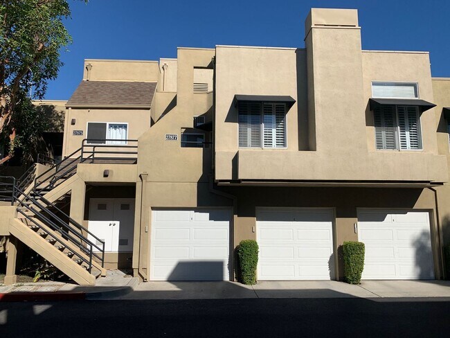 Building Photo - Upgraded 2bdrm in Mission Viejo