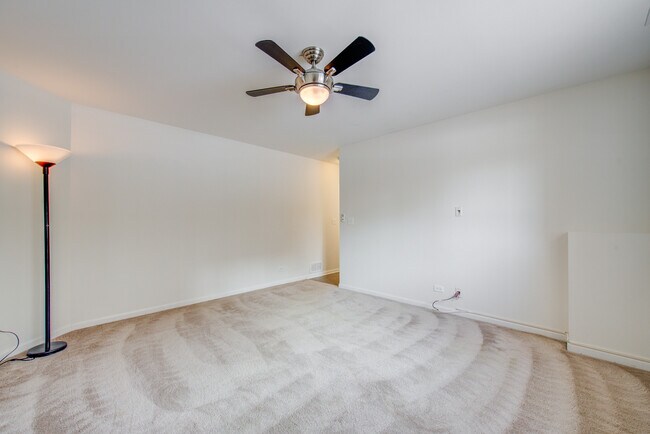 Building Photo - 3414 Cameron Dr