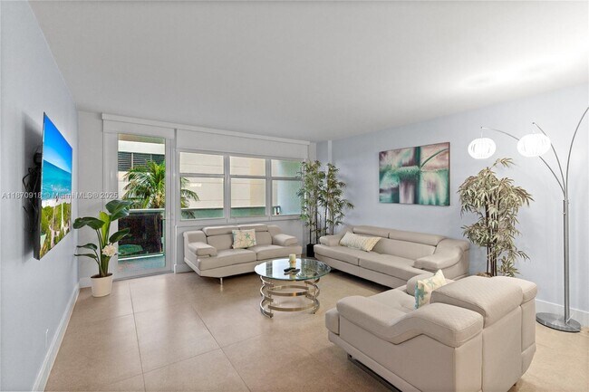 Building Photo - 3725 S Ocean Dr