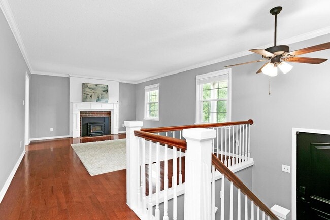 Building Photo - 705 Bon Aire Dr