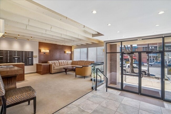 Building Photo - Large 1BR/1BA with Natural Light & Modern Finishes in Cleveland Park