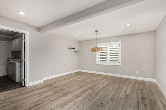 Building Photo - Beautiful Home available to lease!