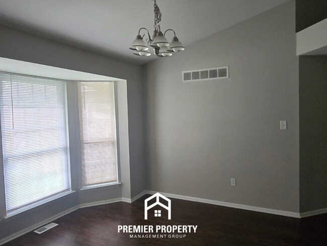 Building Photo - Stunning 3BR/2BA Florissant Home with Fireplace, 2-Car Garage & Fenced Yard!