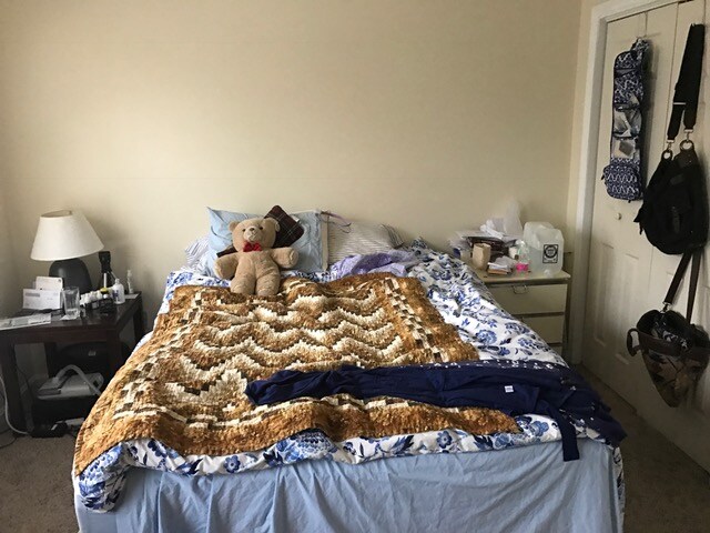 Building Photo - 1174 N Vermont St