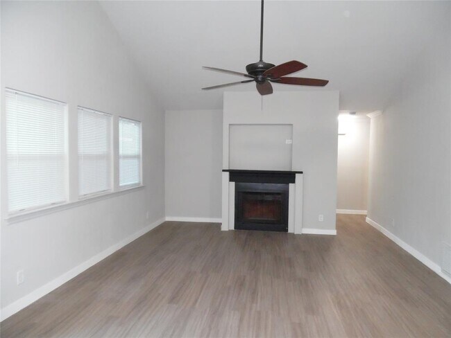 Building Photo - 1209 Green Valley Cove