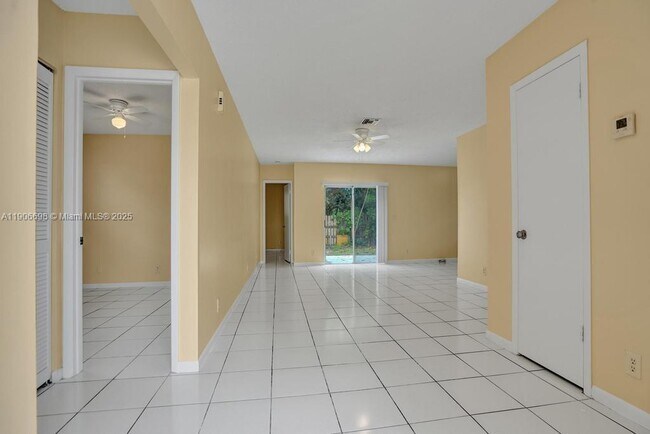 Building Photo - 2444 Raleigh St