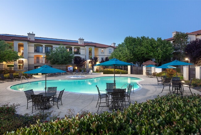 Building Photo - San Marcos