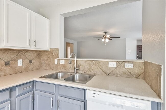Building Photo - 15515 Echo Stable Ln