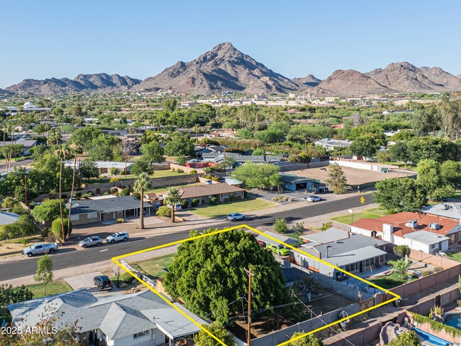 Building Photo - 1909 E Bethany Home Rd