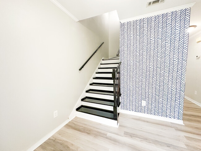 Building Photo - 1414 Westover Pl