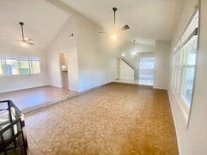 Building Photo - Sugarland Run Neighborhood |4bd  2bth 1921 sqft House | Large Yard