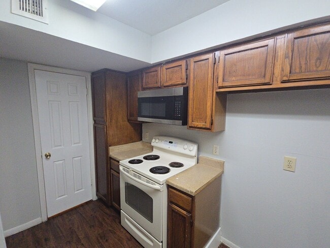 Building Photo - 14600 Fonmeadow Dr