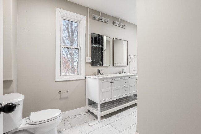 Building Photo - 163 Martin Ave