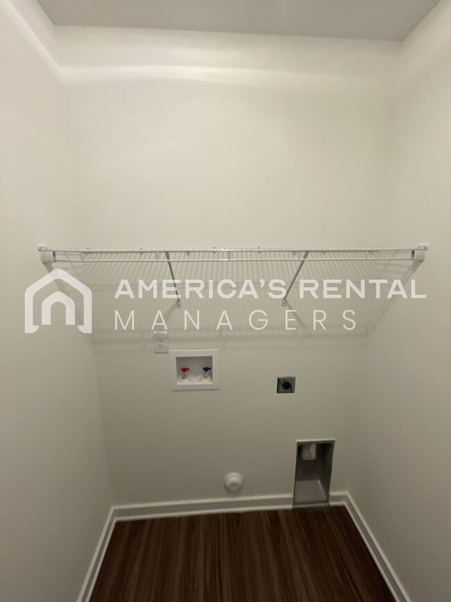 Building Photo - Home for Rent in Oak Grove, AL!!! Available to View Now!